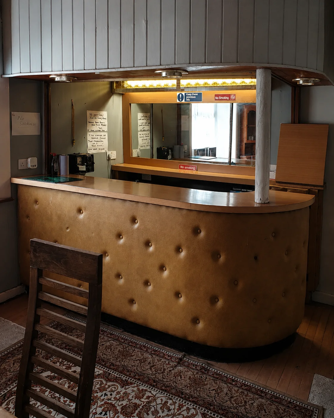 Communal reception and bar area at Sutherland Guest House